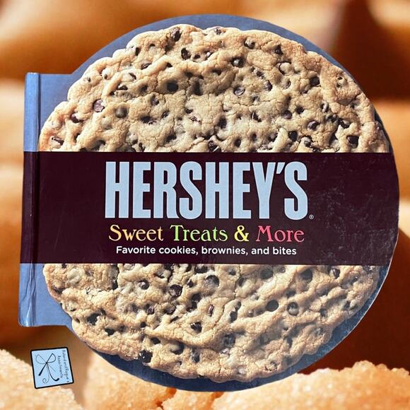 Hershey's 2015 Sweet Treats & More Hard Cover Book - Picture 1 of 3